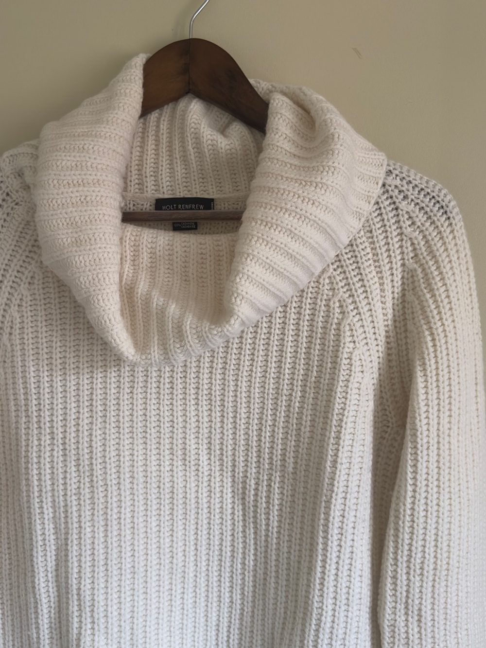 Holt Renfrew 100% Cashmere Vintage Rib Knit Cowl Sweater in Cream